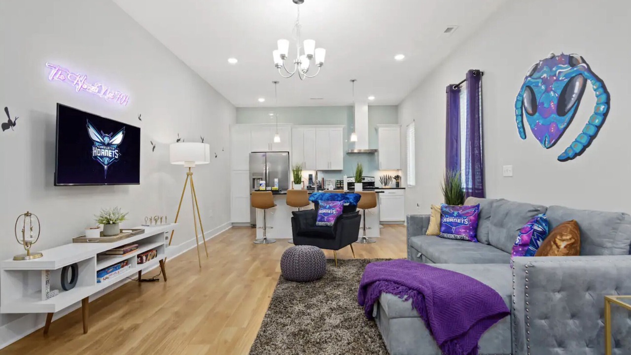 Photo of Livingroom in Third Ward