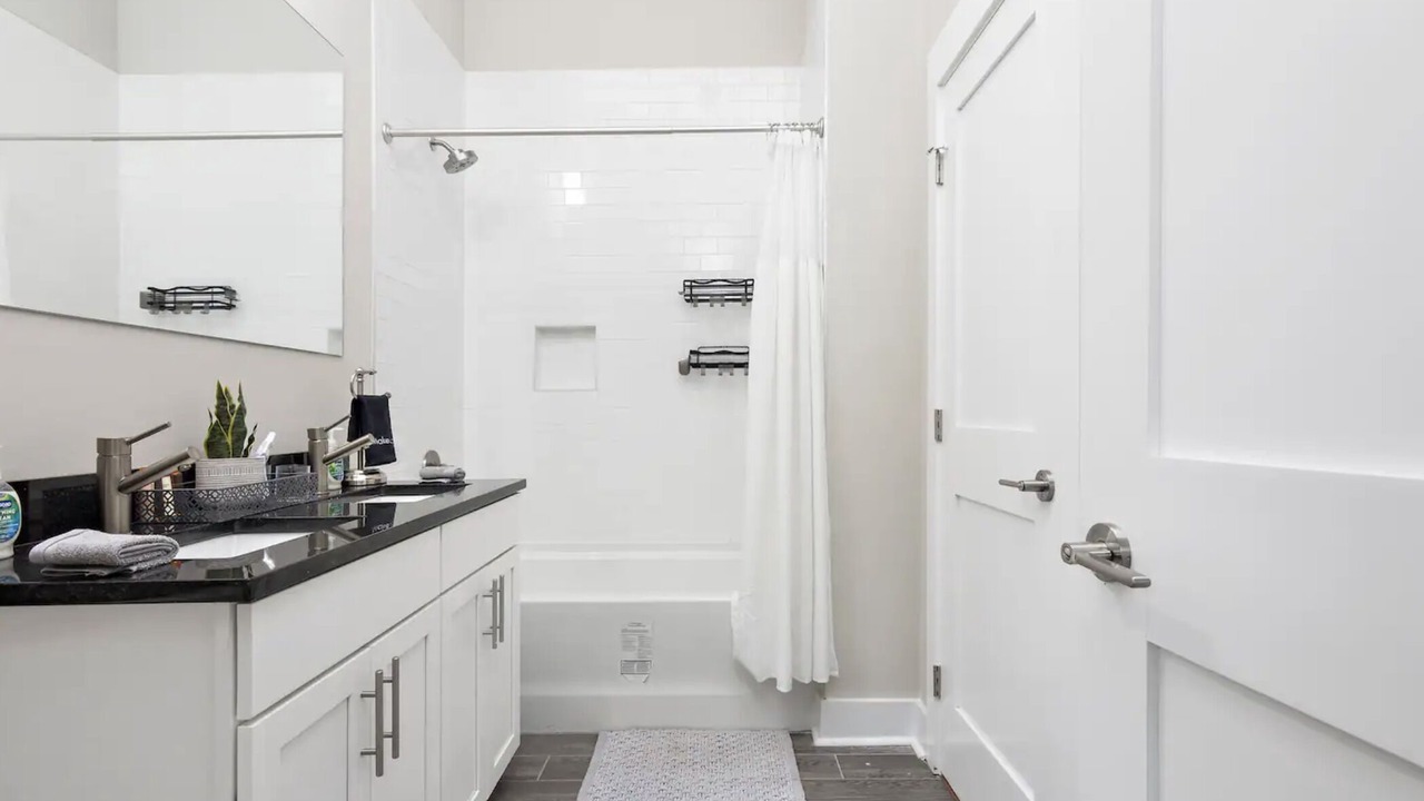 Photo of Bathroom in Third Ward