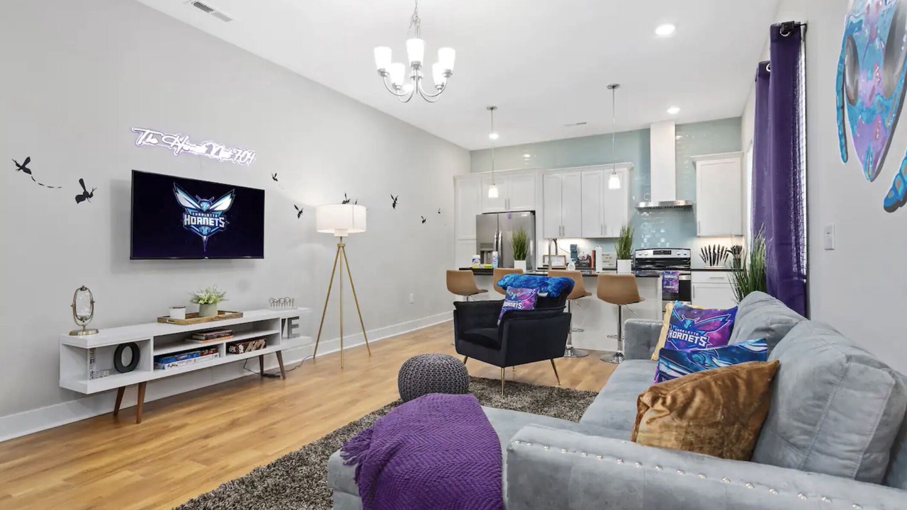 Photo of Livingroom in Third Ward