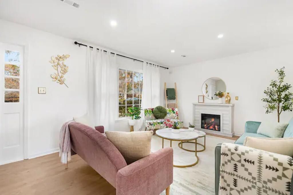 Photo of Livingroom in Matthews