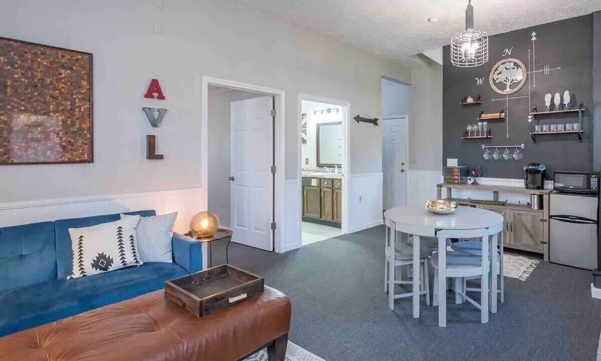 Photo of Livingroom in Canton