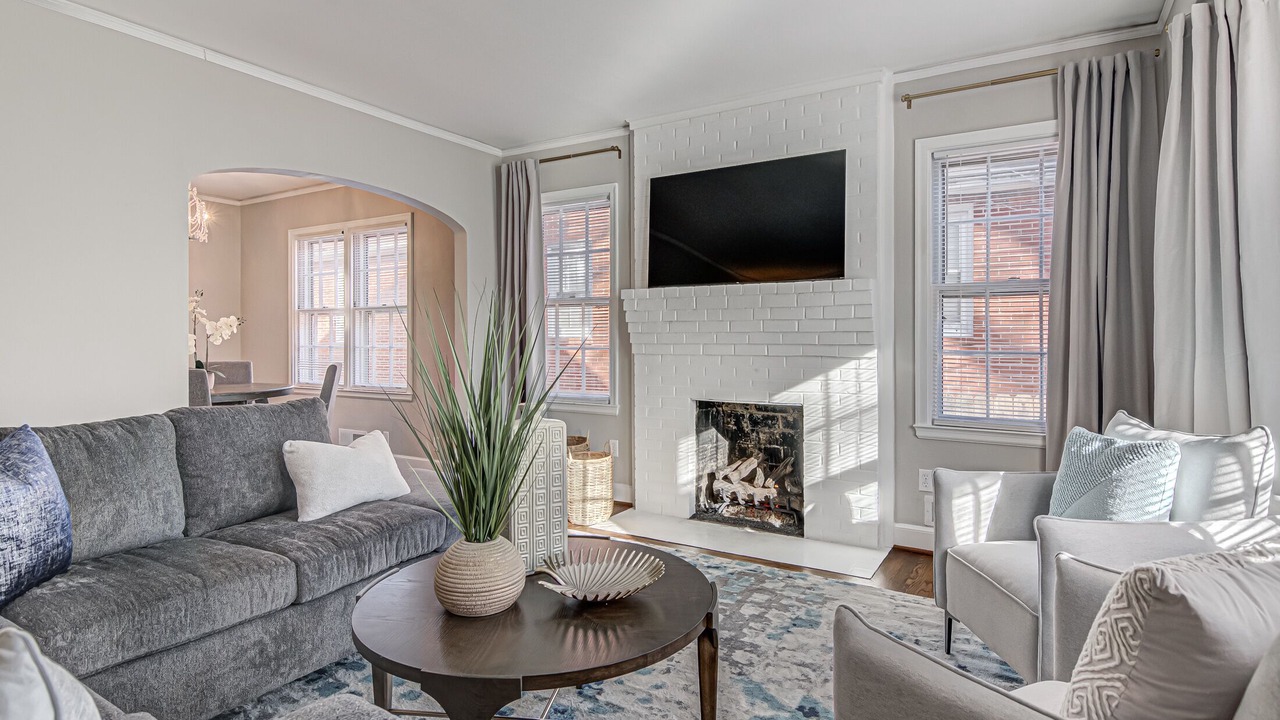 Photo of Livingroom in Lindley Park