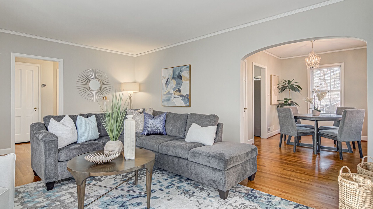 Photo of Livingroom in Lindley Park
