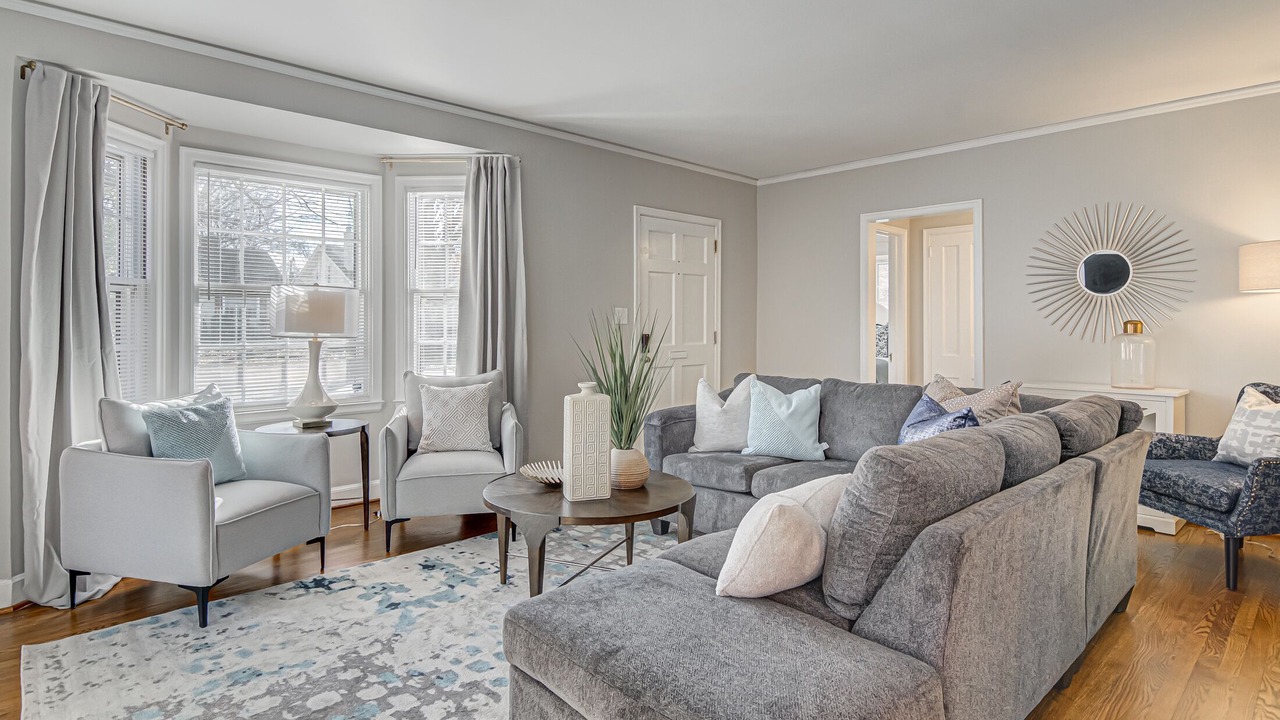 Photo of Livingroom in Lindley Park