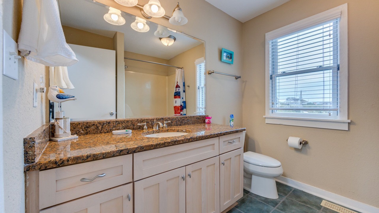 Photo of Bathroom in Farrow Shores