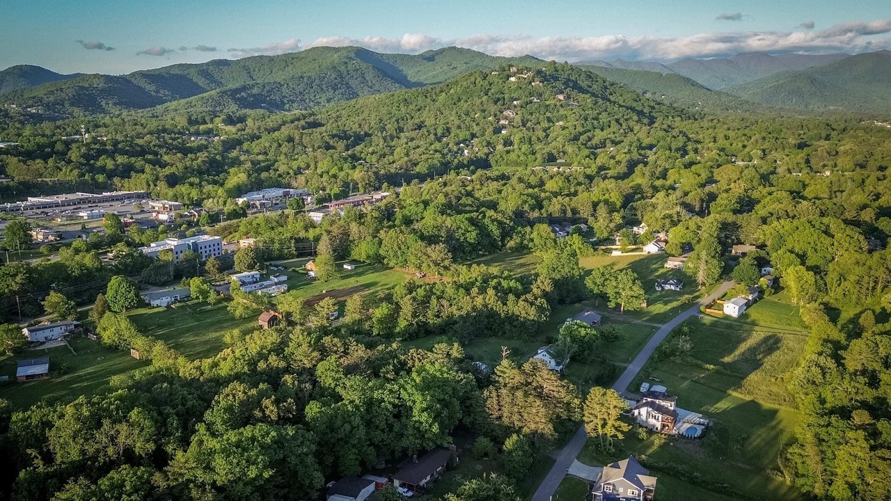 Photo of Outdoor in Weaverville