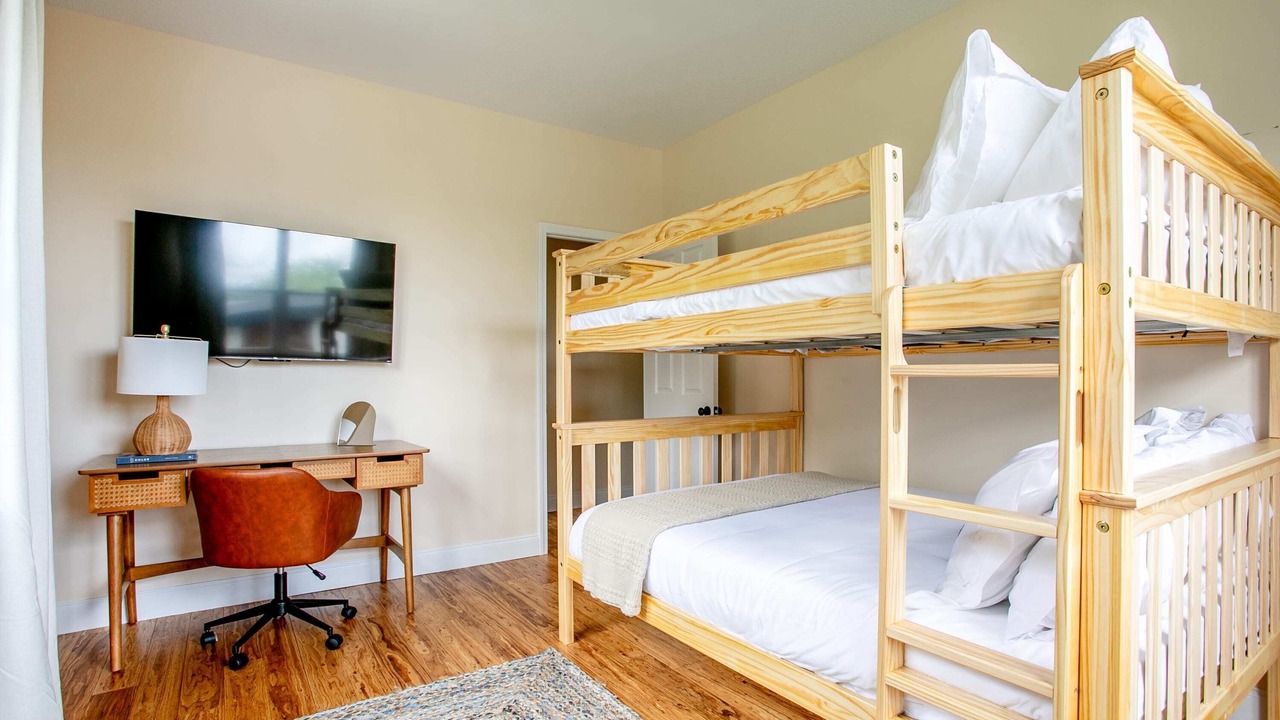 Photo of Bedroom in Weaverville