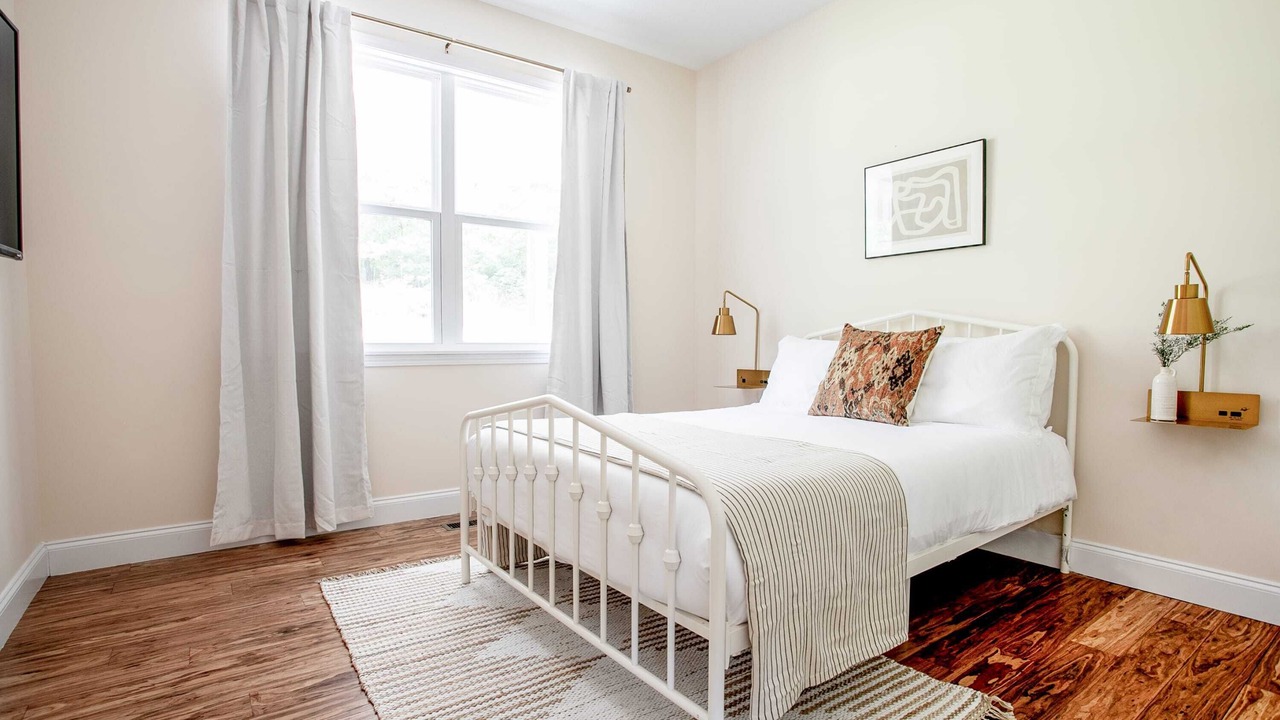 Photo of Bedroom in Weaverville