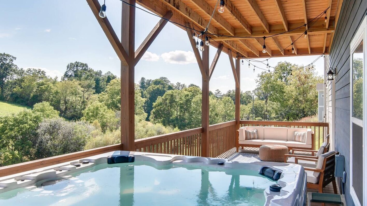 Photo of Outdoor in Weaverville