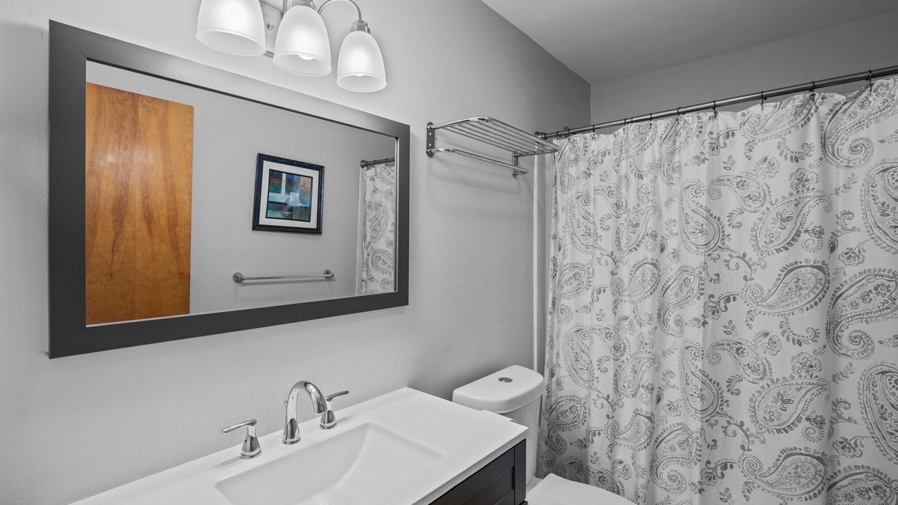 Photo of Bathroom in Fairfield Harbour