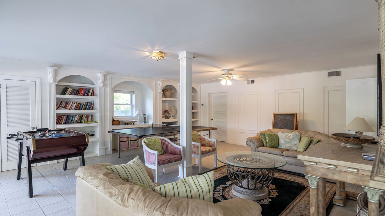 Photo of Bedroom in Pine Knoll Shores