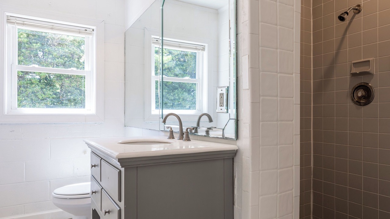 Photo of Bathroom in Pine Knoll Shores