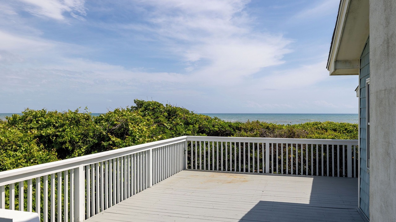 Photo of Patio Balcony in Pine Knoll Shores