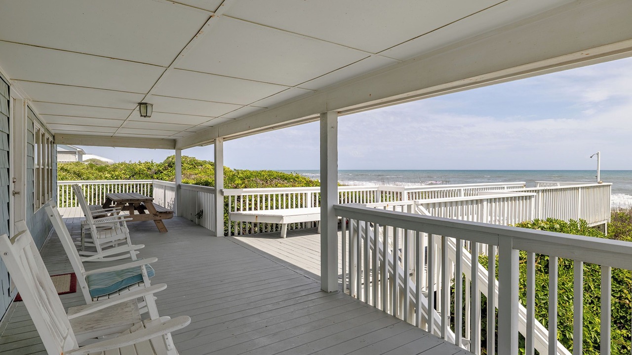 Photo of Patio Balcony in Pine Knoll Shores