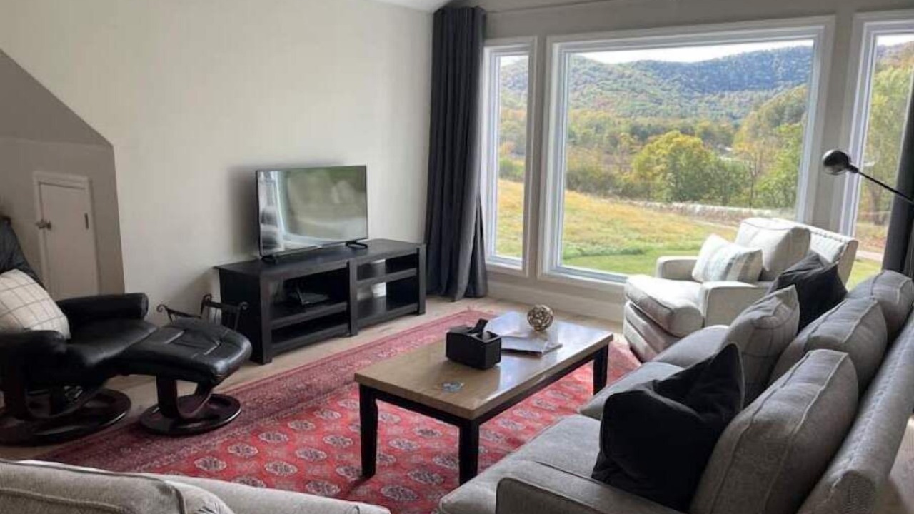 Photo of Livingroom in Mills River