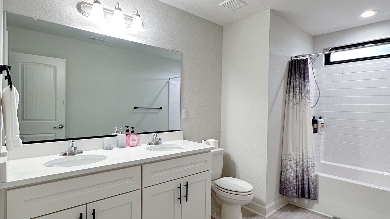 Photo of Bathroom in Elizabeth City