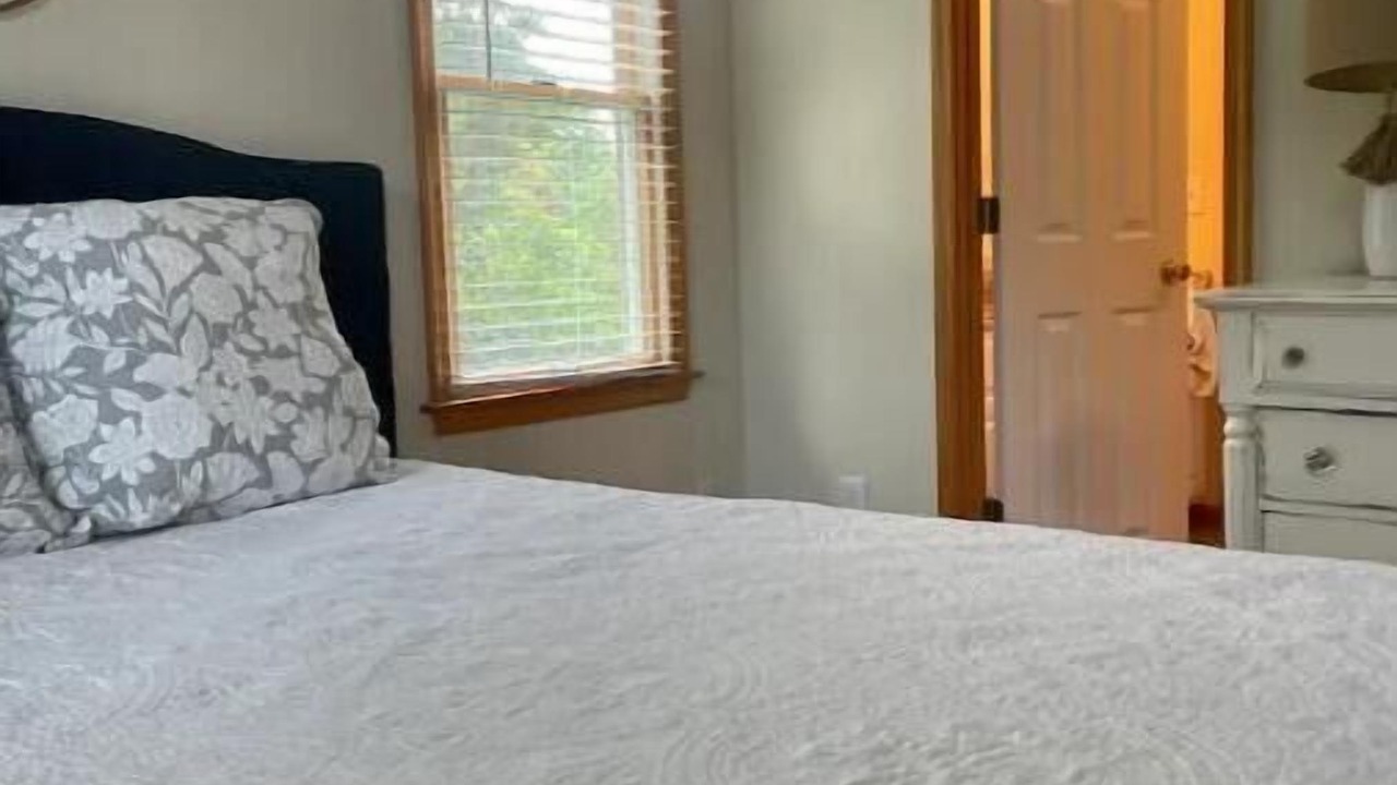 Photo of Bedroom in Sea Scape