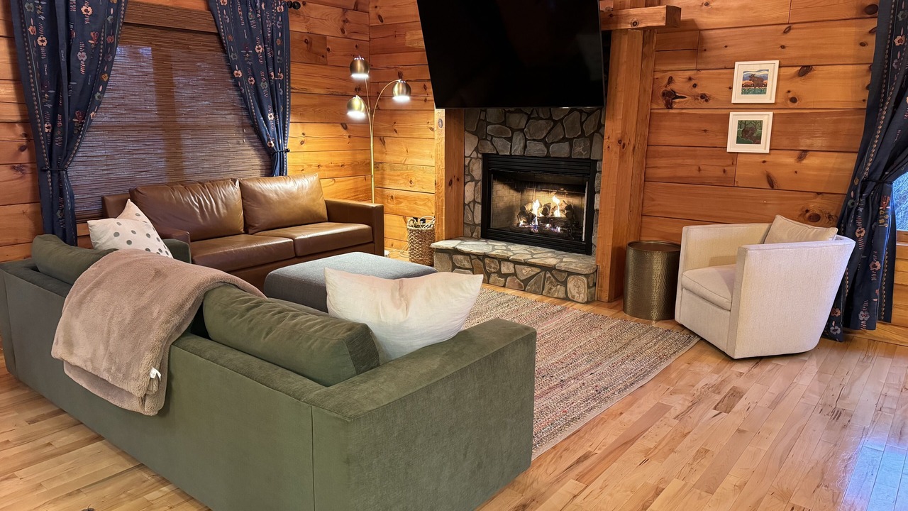 Photo of Livingroom in Boone