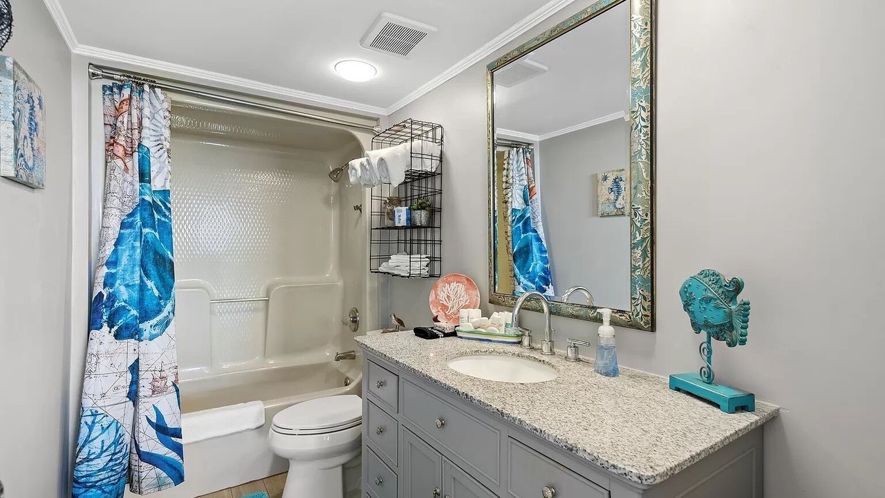 Photo of Bathroom in Ash