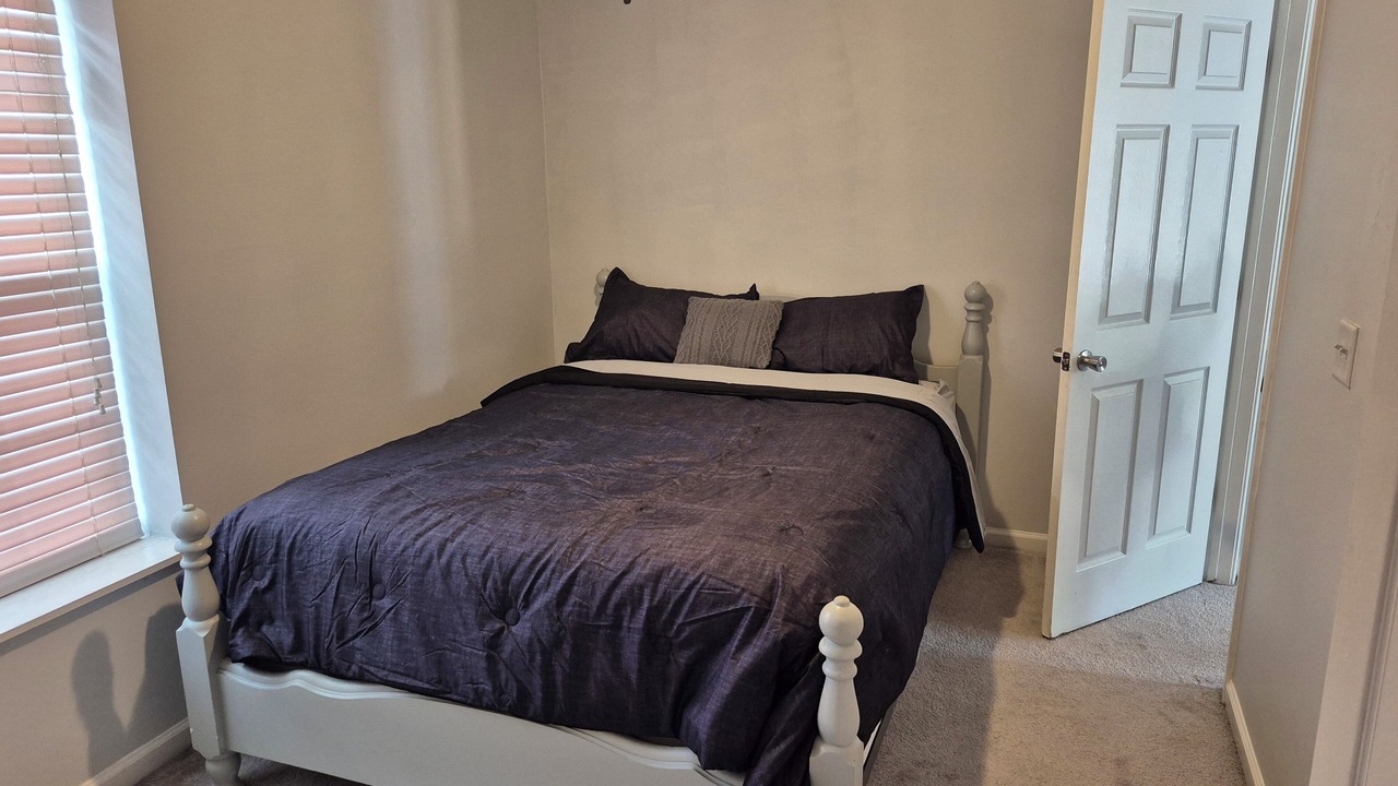 Photo of Bedroom in Myrtle Grove