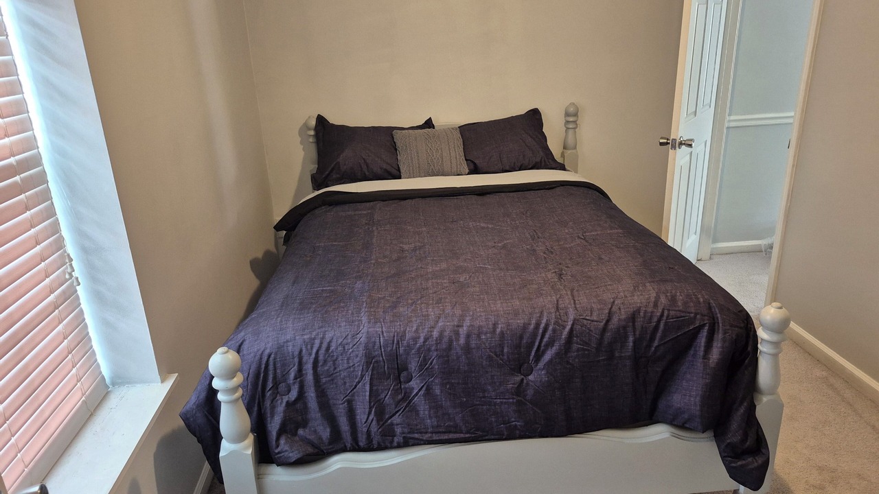 Photo of Bedroom in Myrtle Grove