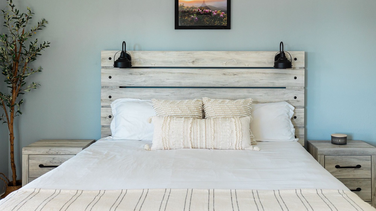 Photo of Bedroom in Burnsville