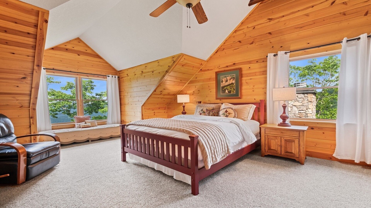 Photo of Bedroom in Maggie Valley