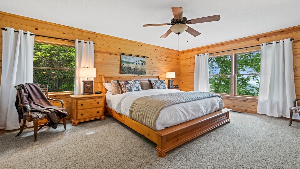 Photo of Bedroom in Maggie Valley