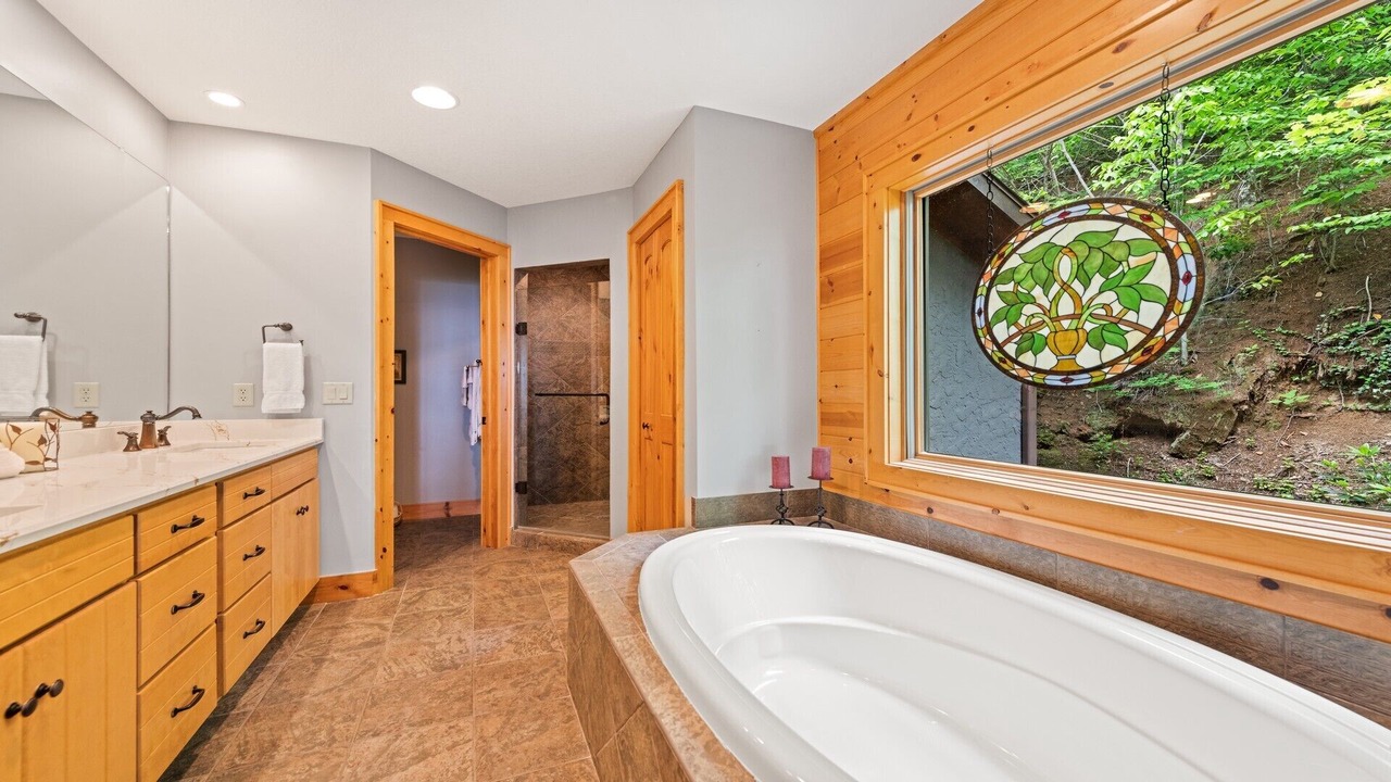 Photo of Bathroom in Maggie Valley