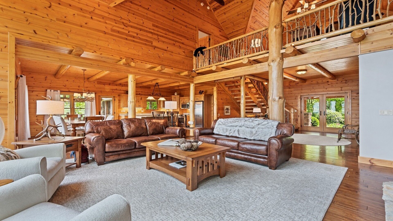 Photo of Livingroom in Maggie Valley