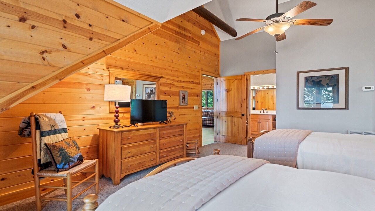 Photo of Bedroom in Maggie Valley