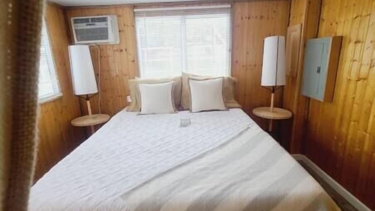 Photo of Bedroom in Steele Creek