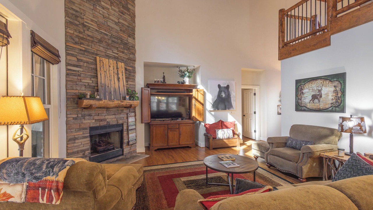 Photo of Livingroom in Bear Lake Reserve