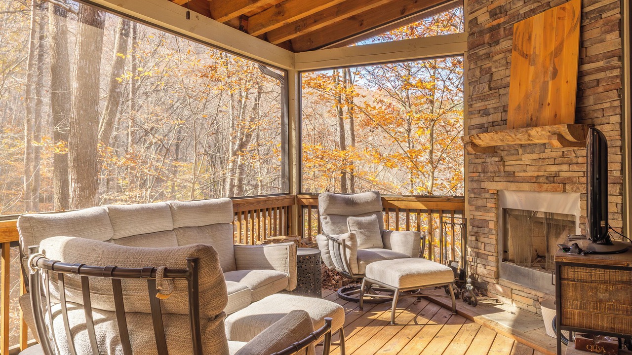 Photo of Livingroom in Bear Lake Reserve