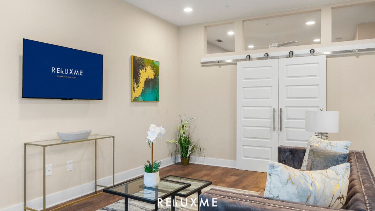 Photo of Livingroom in Fourth Ward
