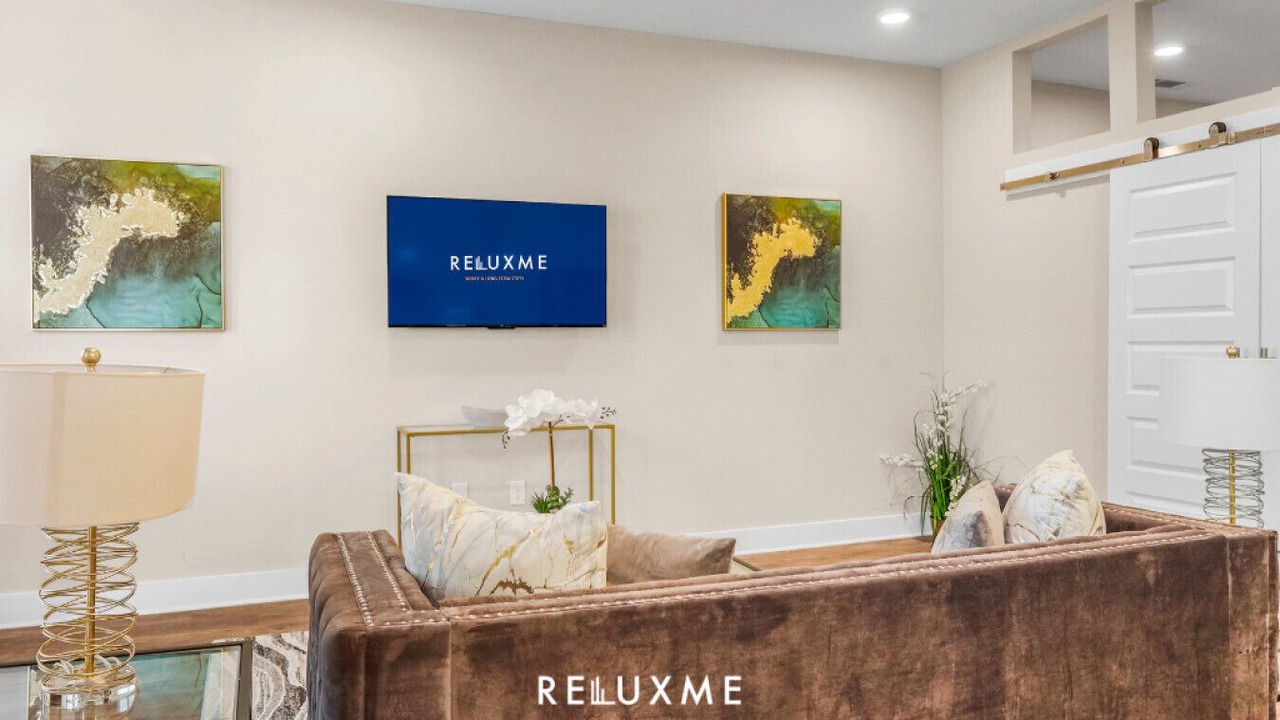 Photo of Livingroom in Fourth Ward