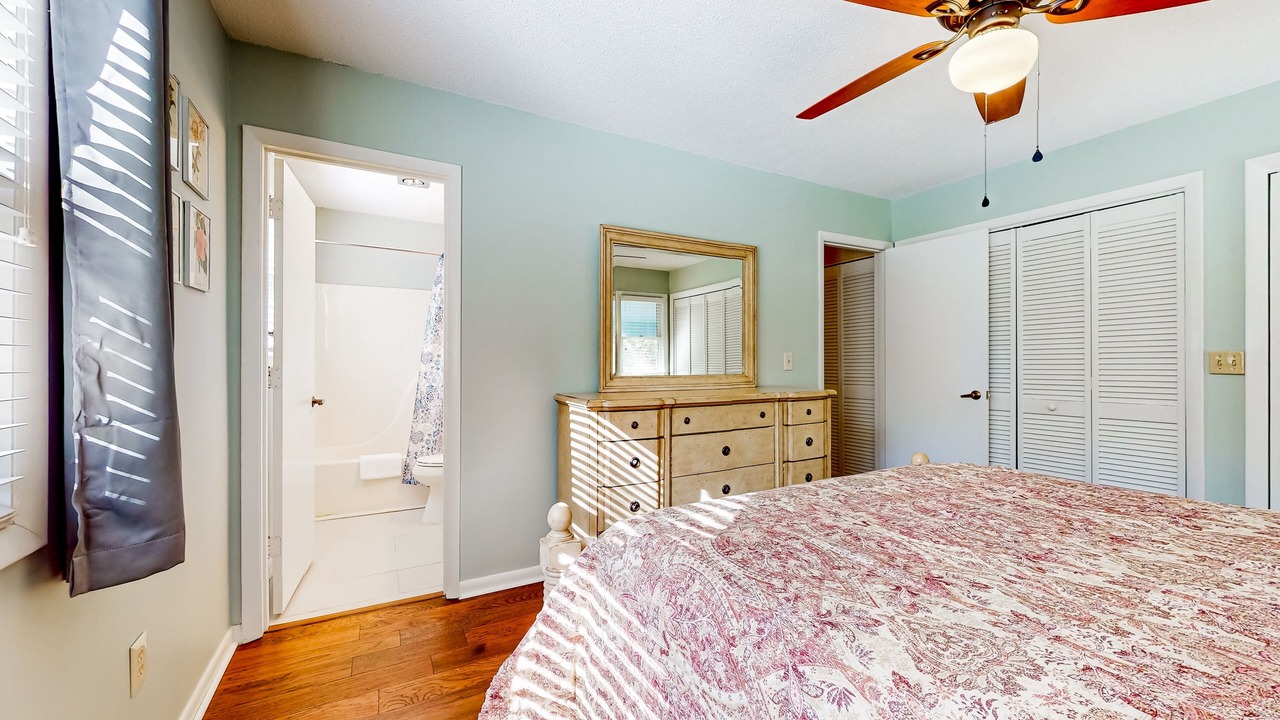 Photo of Bedroom in Lake Junaluska
