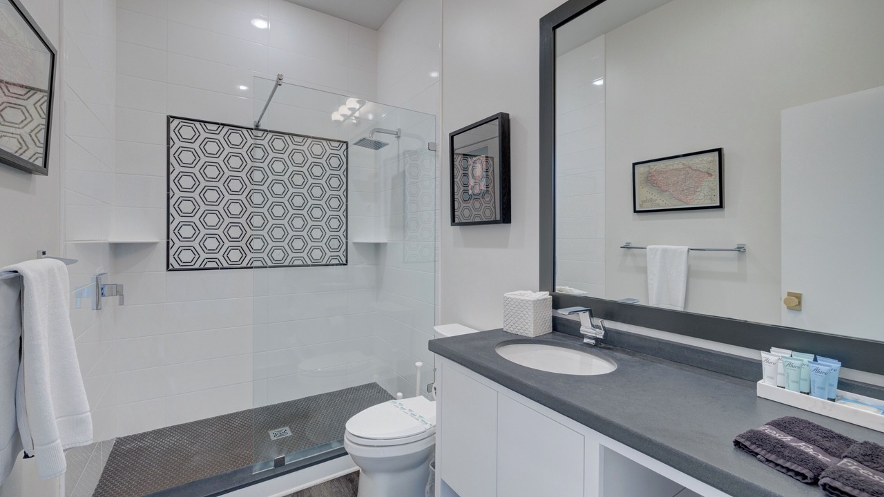 Photo of Bathroom in River District