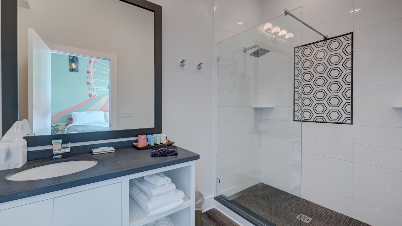 Photo of Bathroom in River District