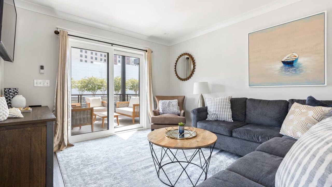 Photo of Livingroom in River District
