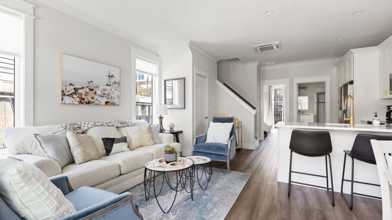 Photo of Livingroom in River District