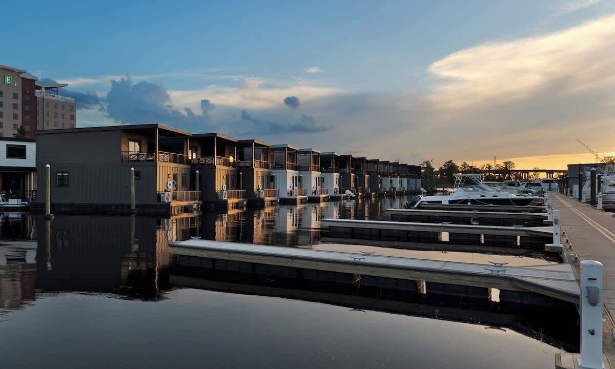 Photo of Others in River District