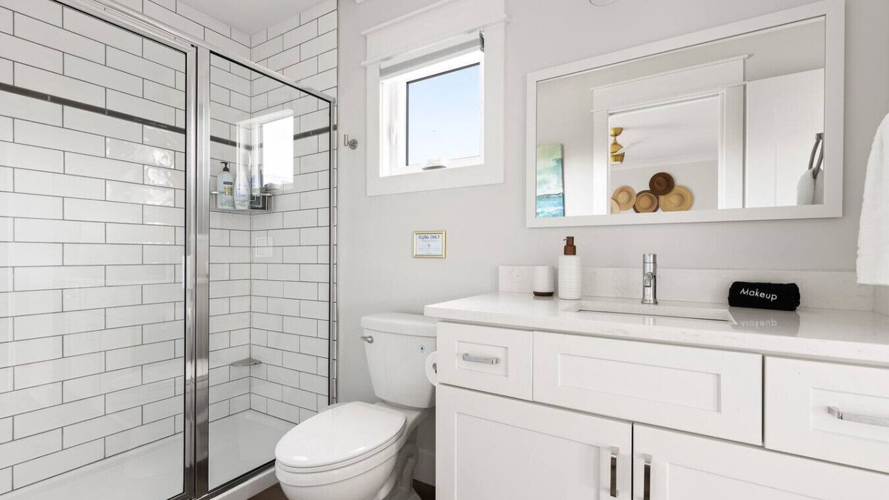 Photo of Bathroom in River District