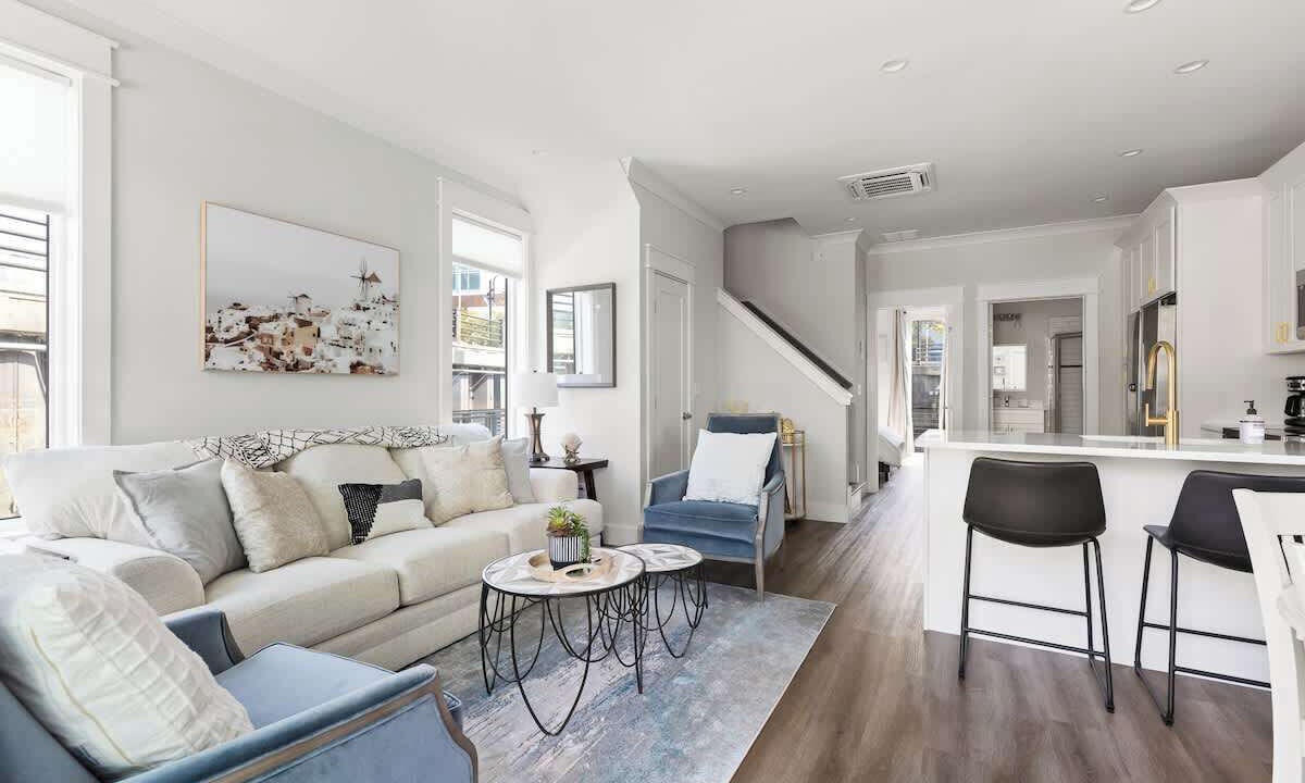 Photo of Livingroom in River District
