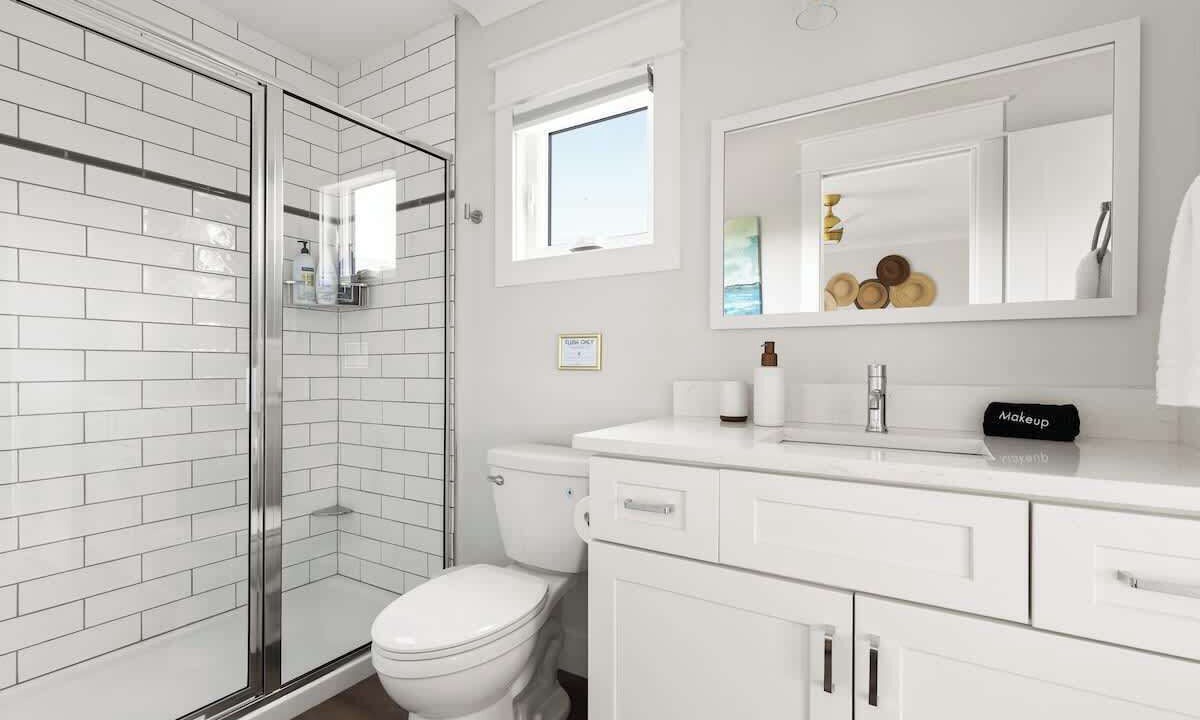 Photo of Bathroom in River District