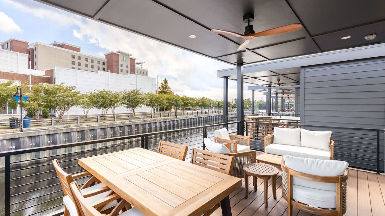Photo of Outdoor in River District