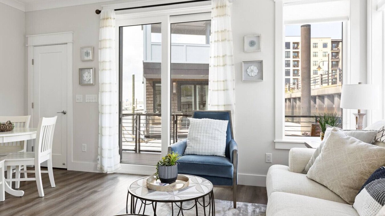 Photo of Livingroom in River District