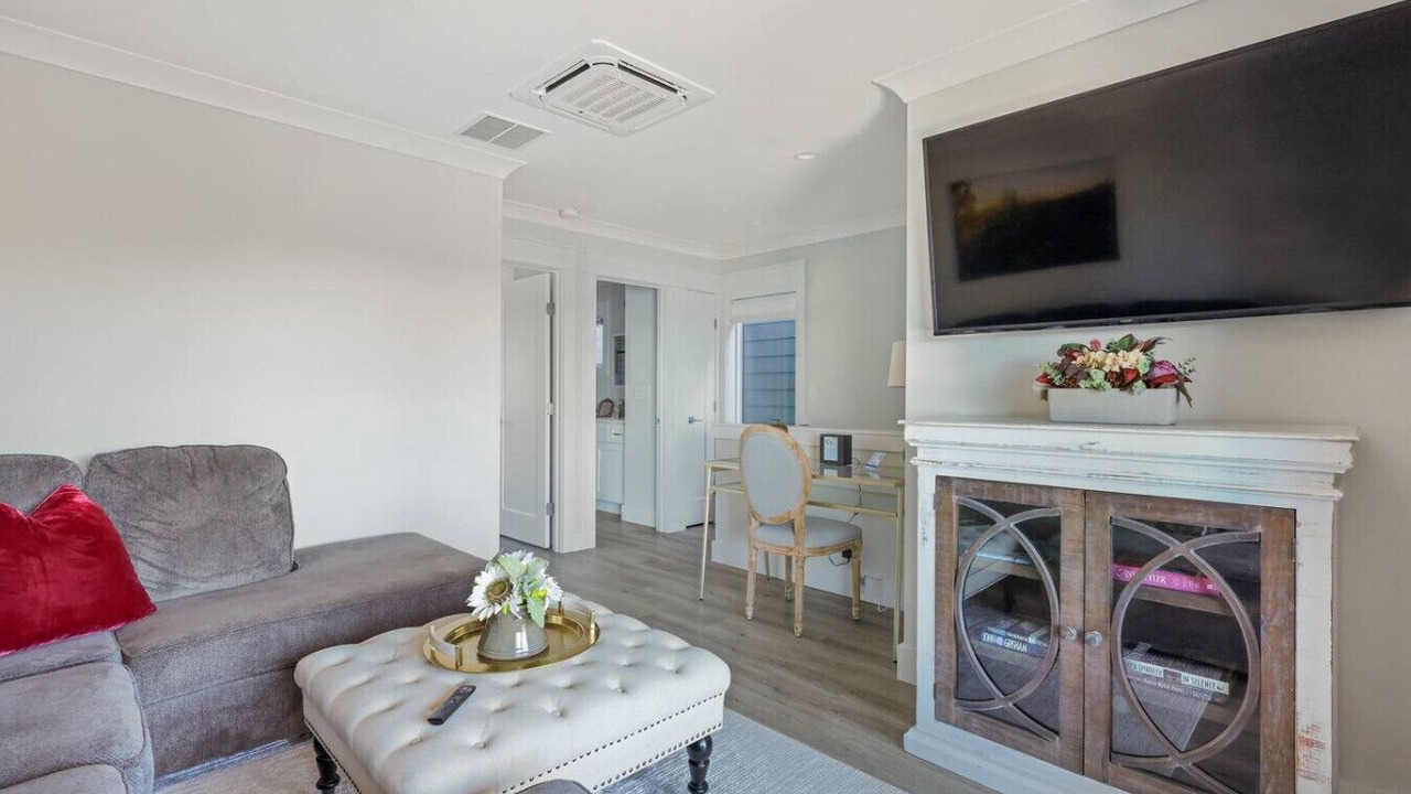 Photo of Livingroom in Wilmington Historic District