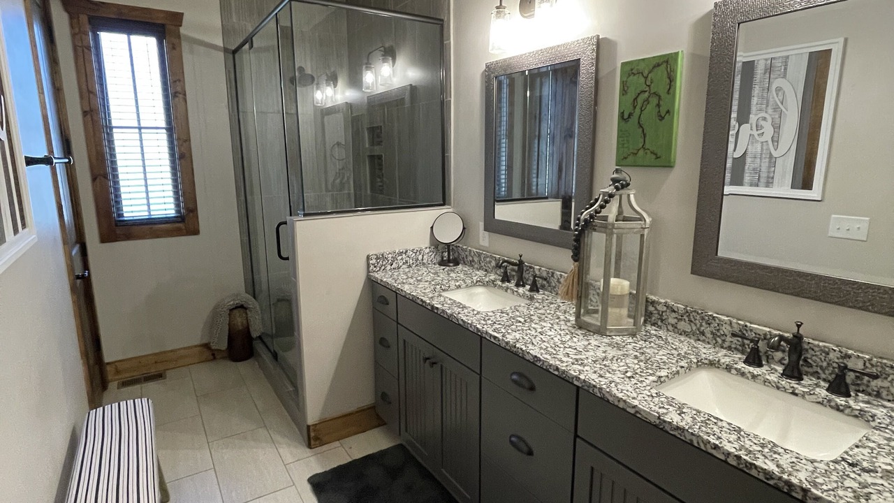 Photo of Bathroom in Glenville
