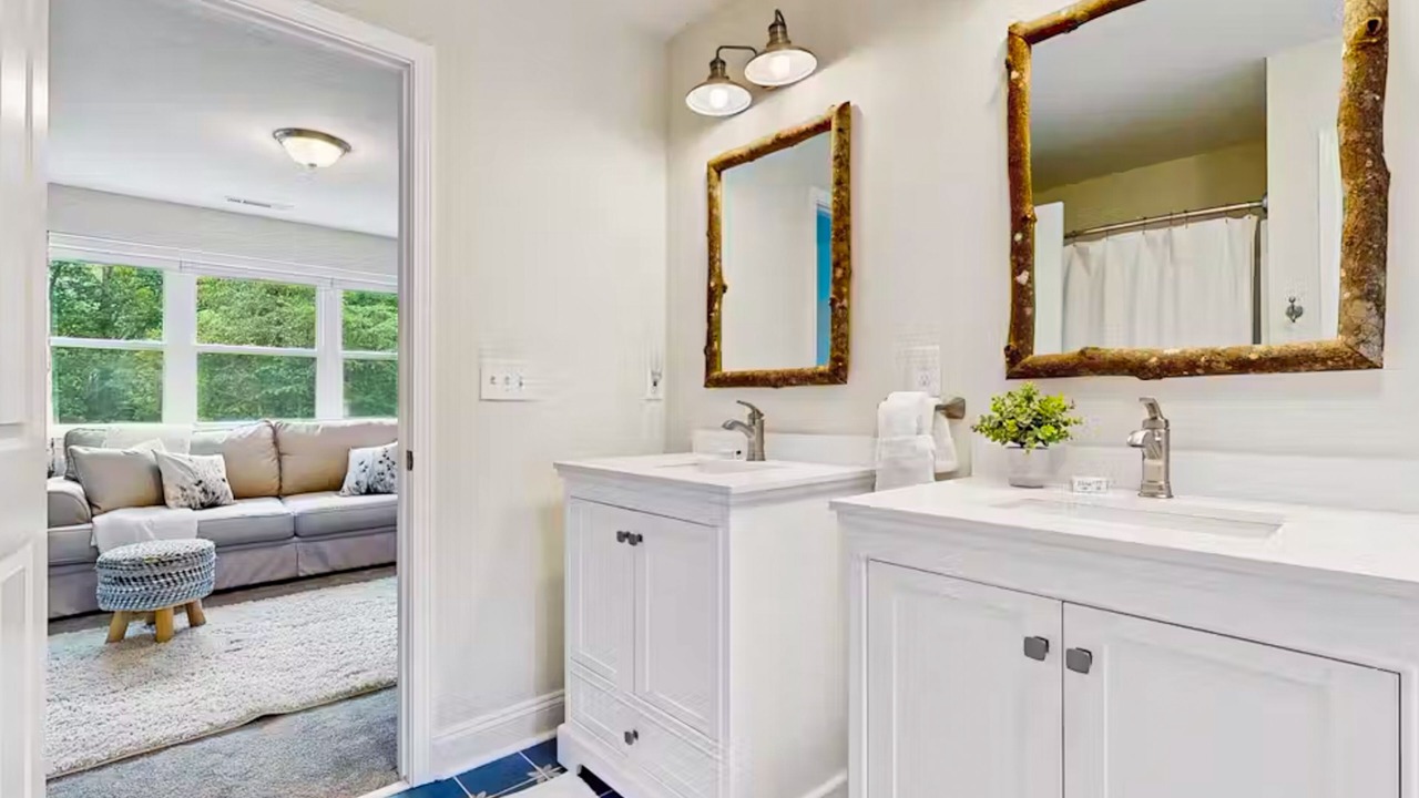 Photo of Bathroom in Hendersonville